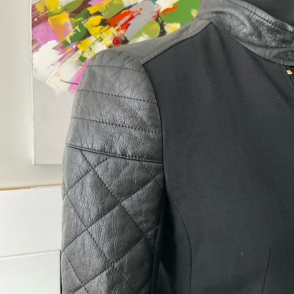 Roberto Cavalli Exquisite Women's Black Quilted Jacket. Ptp 17” length 1… - Picture 5 of 14